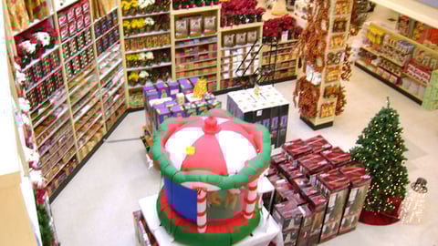 Linens 'n Things Holiday Merchandising