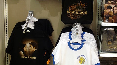 Toys "R" Us 'New Moon' Display