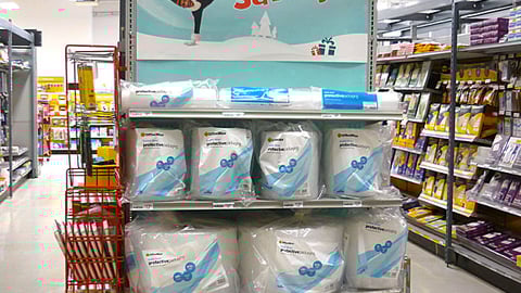 OfficeMax 'Season's Savings' Holiday Endcap