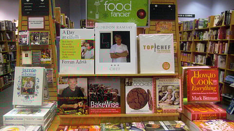 Borders Holiday Table Display