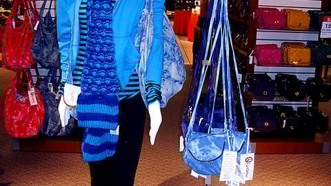 JCPenney Olsenboye Handbag Display