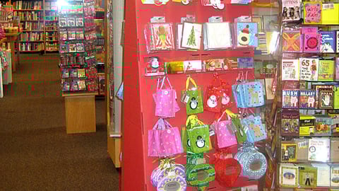 Borders Holiday Gift Card Center