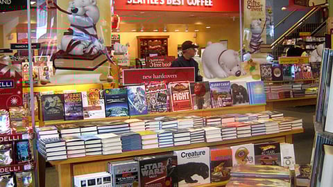 Borders Holiday Signage