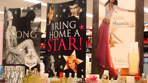Walgreens 'Bring Home a Star' Sign