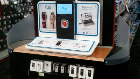 Staples Flip Video Endcap