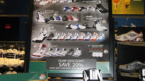 Dick's 'Team Hoops' Stanchion Sign