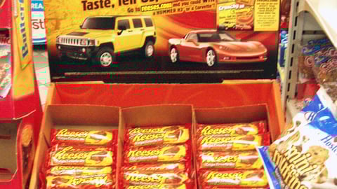 Reese's Sweeps Shipper