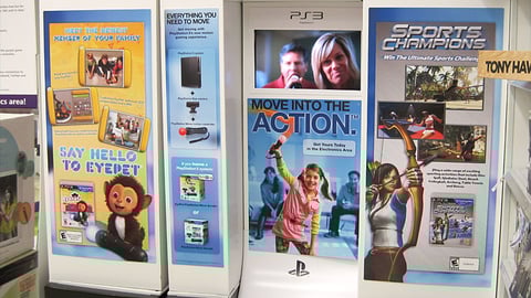 Toys "R" Us PlayStation Move In-Line Display