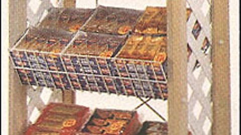 Tom's Snacks Display