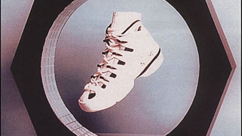 Reebok Levitating Display