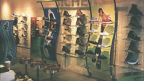 Skechers Wave Concept Shop