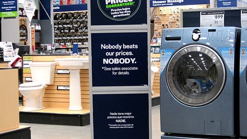 Lowe's 'Everyday Low Prices' Stanchion