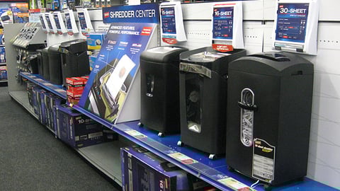 Staples Shredder Center In-Line Display