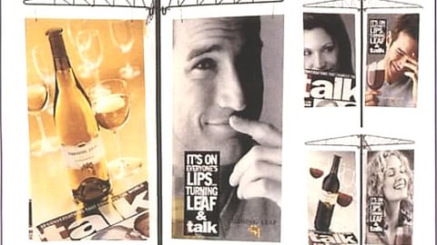 Gallo Turning Leaf 3-Way Banner Holder