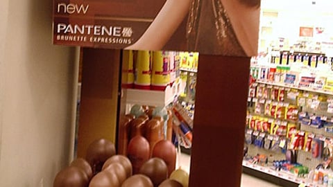 Pantene Brunette Expressions Floorstand