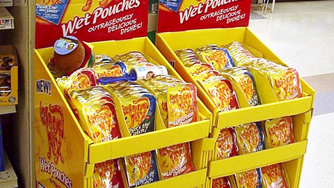 Meow Mix Wet Pouches Floorstand