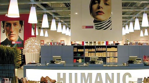 Leder & Schuh's Humanic Shoe Store
