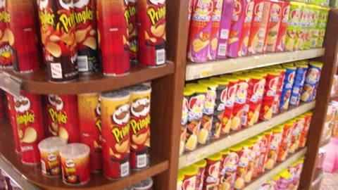 Pringles, Lays Snack Merchandising