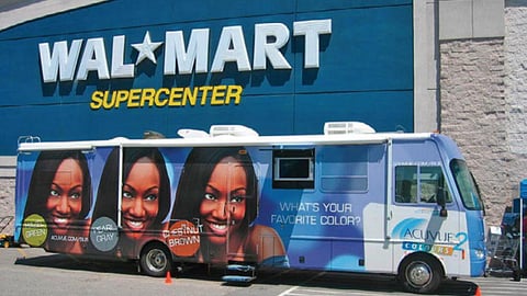 Acuvue 2 Colours Event Bus