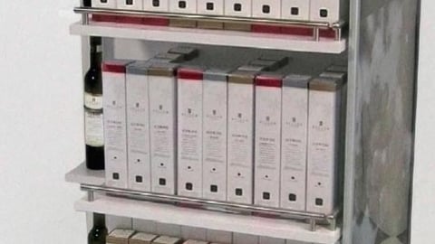 Peller Estates IceWine Floorstand