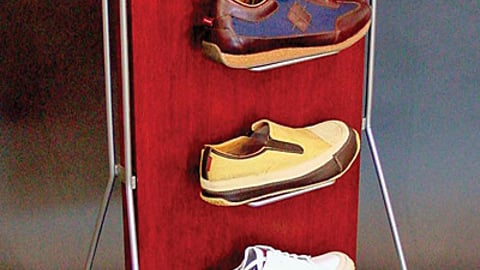 Medium Shoe Floorstand