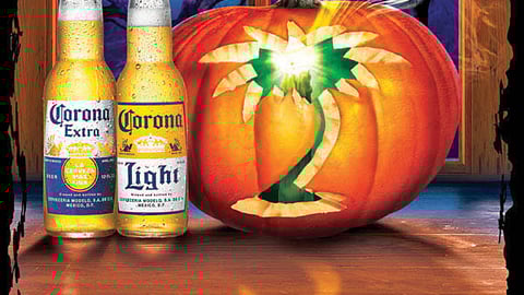 Corona Halloween Case Card
