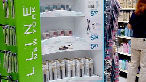 L'Oreal Paris 'Color of Hope' Endcap