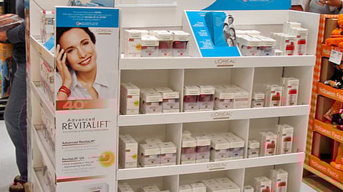 L'Oreal Paris 'Color of Hope' Pallet Display