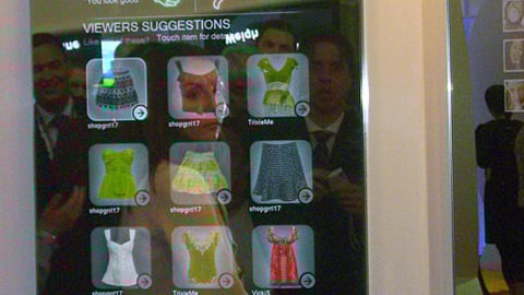 Social Retailing Interactive Touchscreen Mirror