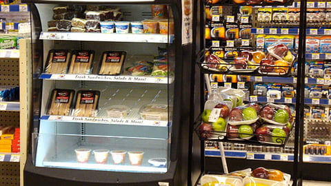Walgreens 'Good to Go' Foods Merchandising