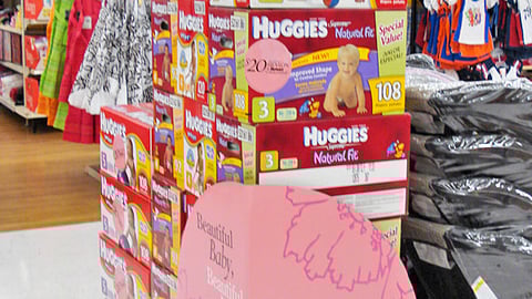 Huggies, Revlon 'Beautiful Mom' Pallet