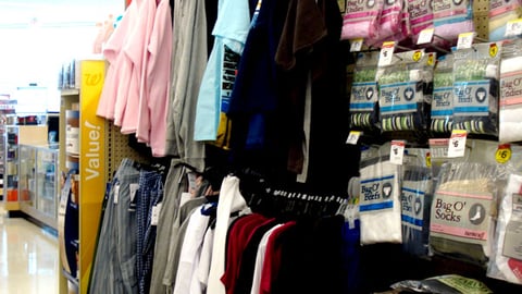 Walgreens Casual Gear In-Line Display