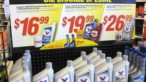 Advance Auto Parts Valvoline 'Oil Change' Endcap