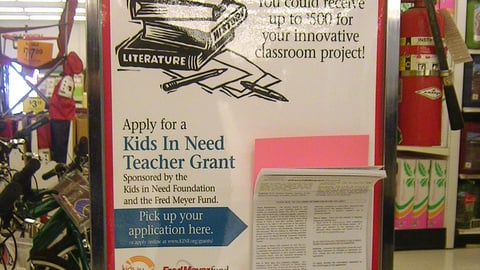 Fred Meyer 'Kids in Need' Stanchion Sign