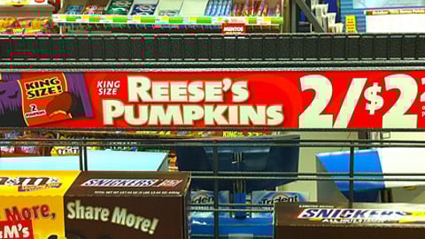 Reese's 'Pumpkins' Speedway Rack Sign