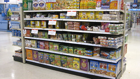 Toys "R" Us Snacks Merchandising