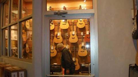 Best Buy Acoustic Guitar Demo Room