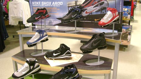 Dick's/Nike Shox AROD Table Display