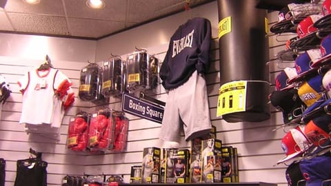 Champs Everlast Display