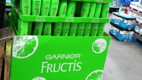 Garnier Fructis Pallet Display