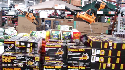 Poulan Floor Model Display