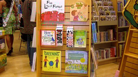 Barnes & Noble Earth Day Display