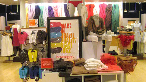 Gap Summer Apparel Display