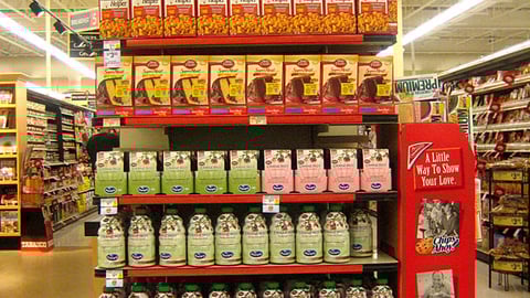 Dominick's 'Flicks for Free' Endcap