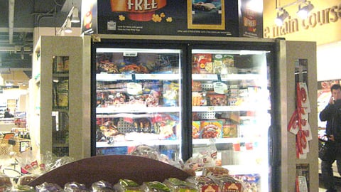 Dominick's 'Flicks for Free' Header