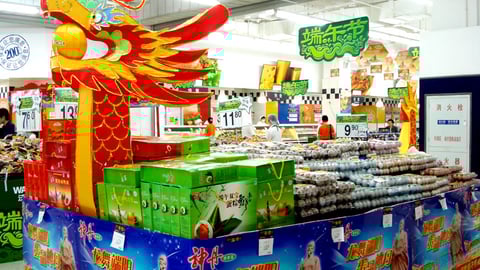 Wal-Mart Dragon Boat Pallet