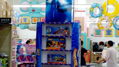 Wal-Mart Hot Wheels Column Display