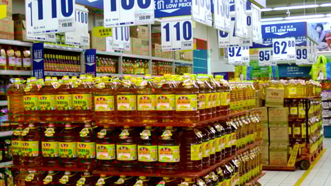 Carrefour 'Low Price' Pallet Displays