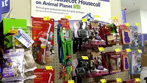 PetSmart Animal Planet Endcap
