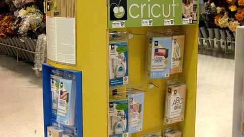 Cricut Sweeps Pallet Display